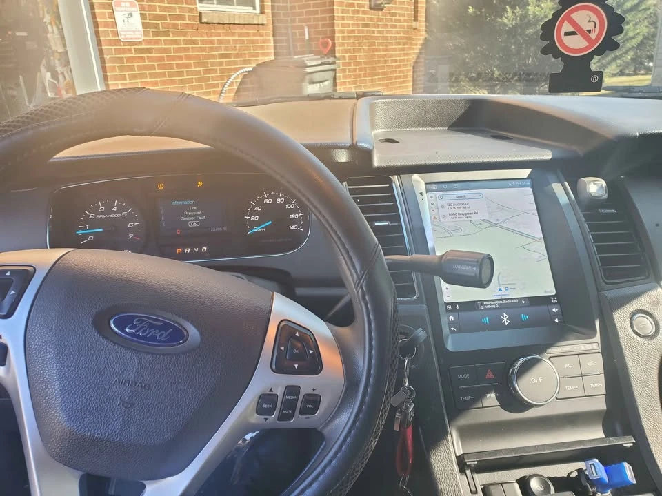 2013 Ford Taurus 6th Gen - Image 6 of 8