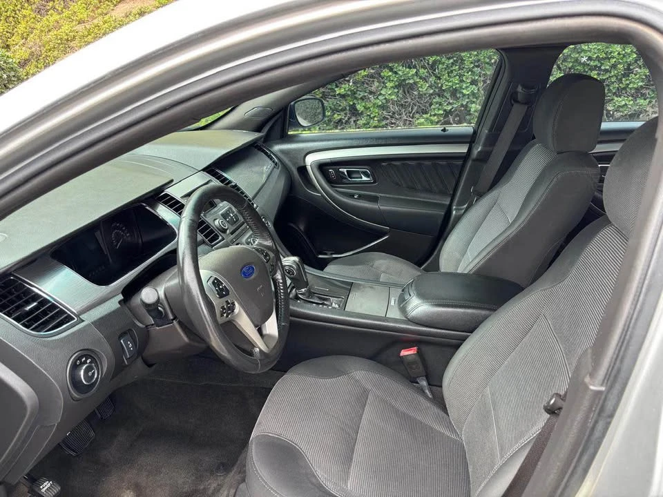 2013 Ford Taurus 6th Gen - Image 3 of 4