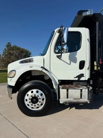 2013 Freightliner - Image 8 of 21