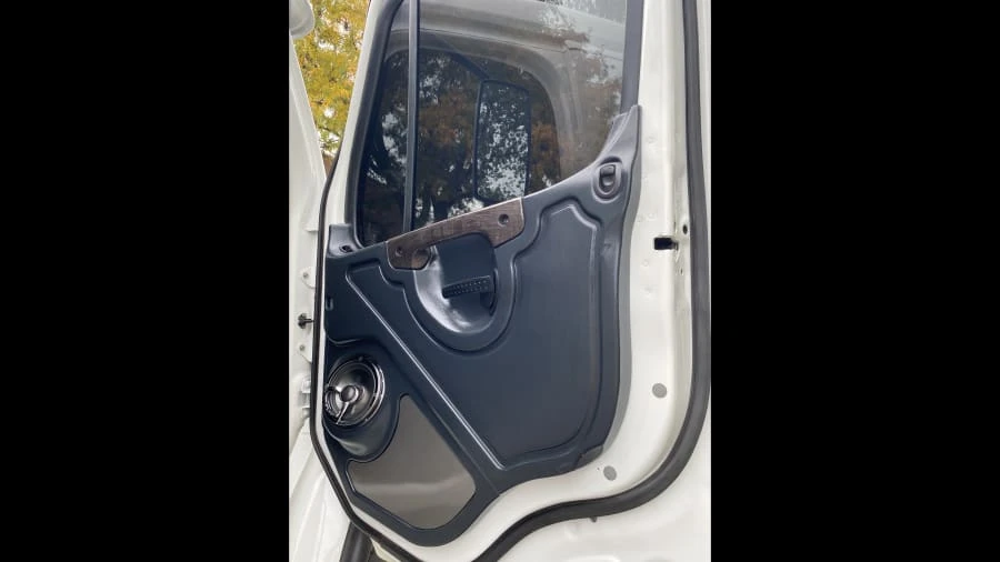 2013 Freightliner - Image 12 of 17