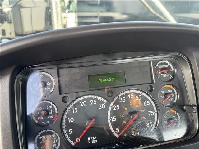 2013 Freightliner - Image 4 of 6