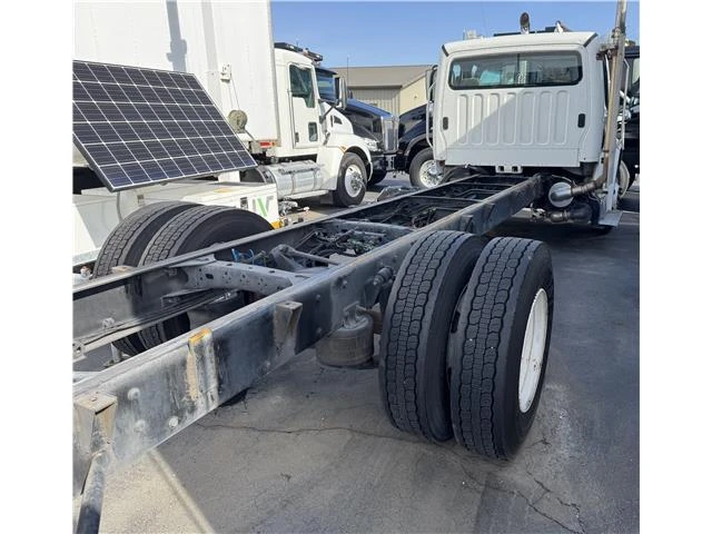2013 Freightliner - Image 6 of 6