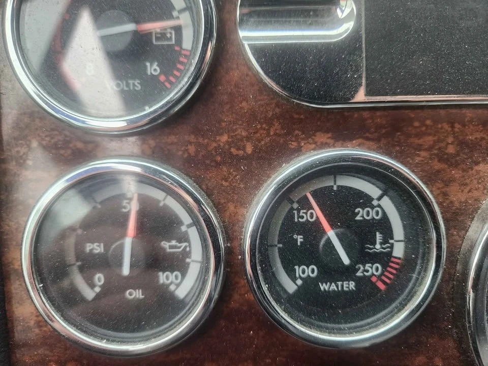 2013 Freightliner - Image 10 of 11