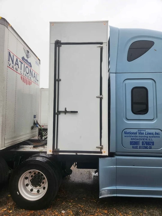 2013 Freightliner - Image 6 of 11