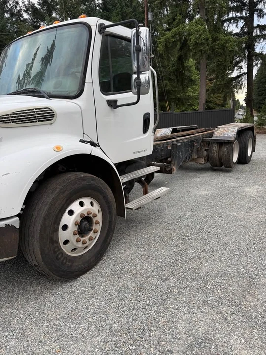 2013 Freightliner - Image 3 of 17