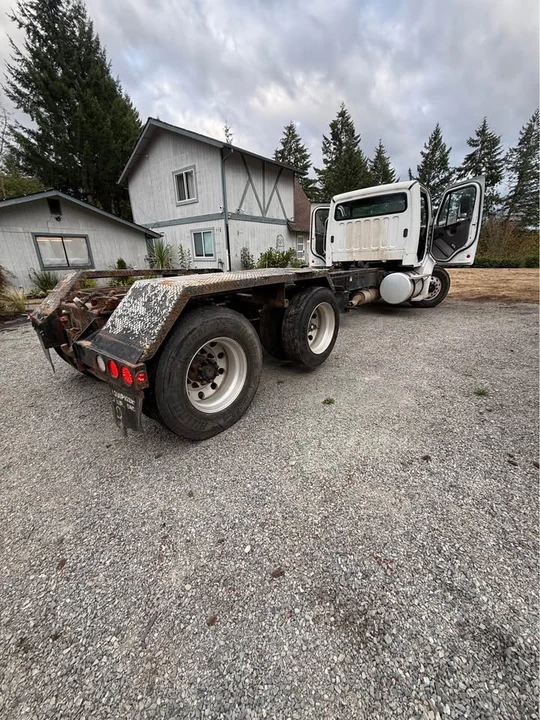 2013 Freightliner - Image 7 of 17
