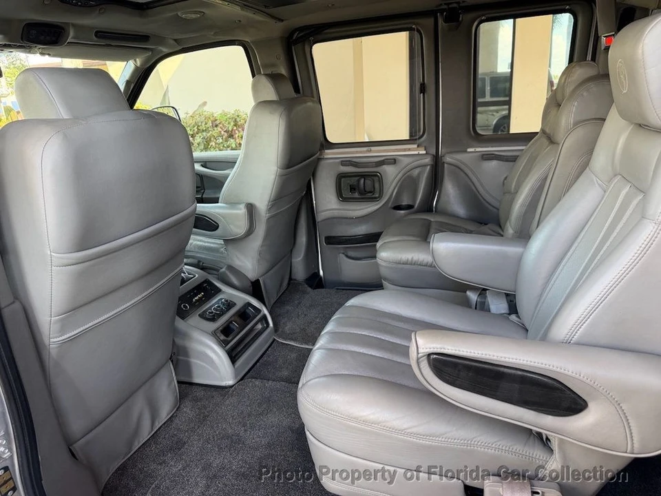 2013 GMC Savana - Image 9 of 12