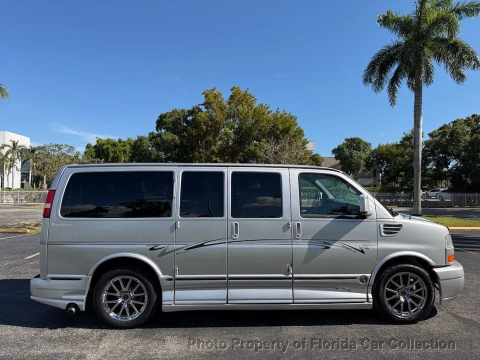 2013 GMC Savana - Image 6 of 12