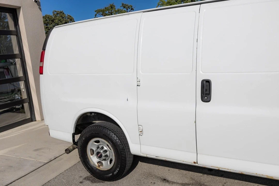 2013 GMC Savana - Image 15 of 21