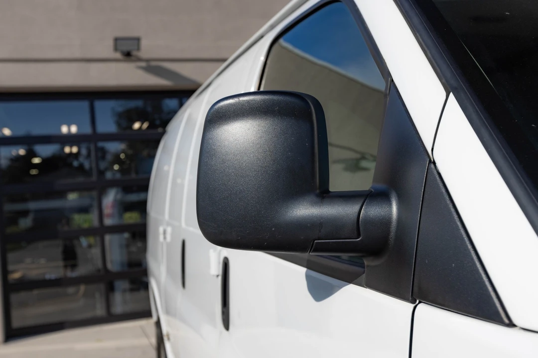 2013 GMC Savana - Image 18 of 21