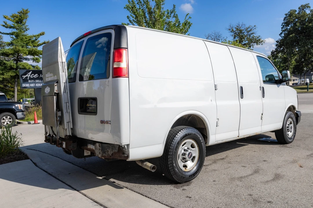 2013 GMC Savana - Image 13 of 21