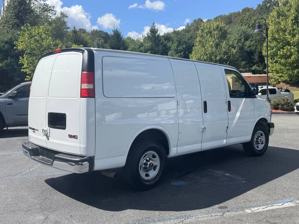 2013 GMC Savana - Image 15 of 18