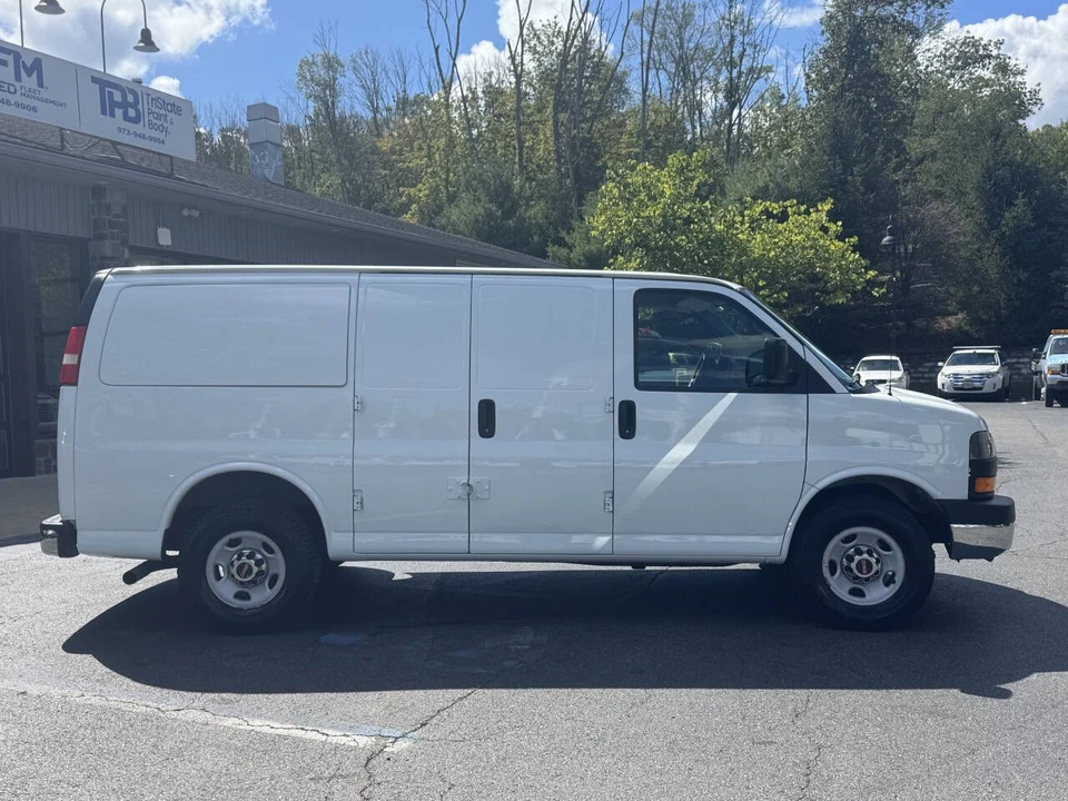 2013 GMC Savana - Image 14 of 18