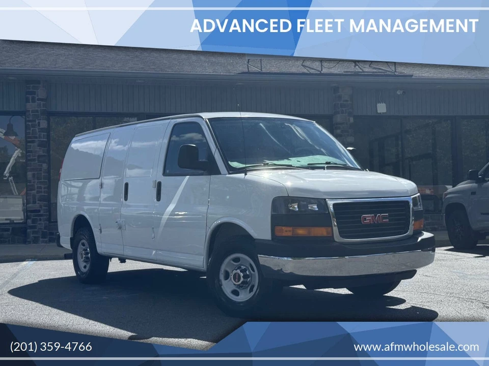 2013 GMC Savana - Image 3 of 18