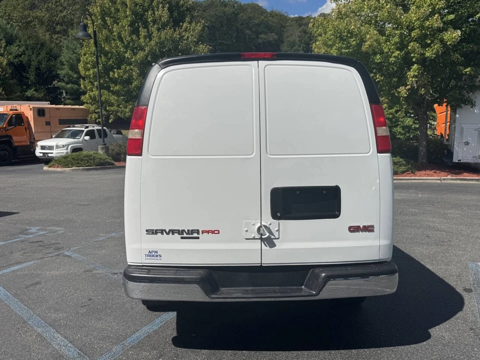 2013 GMC Savana - Image 13 of 18