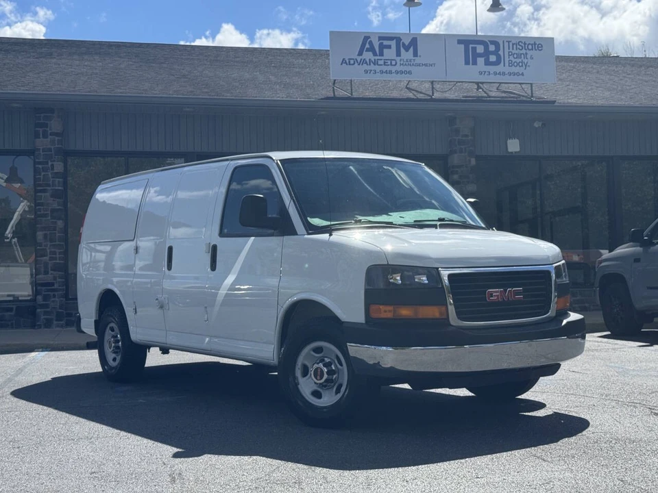 2013 GMC Savana - Image 4 of 12