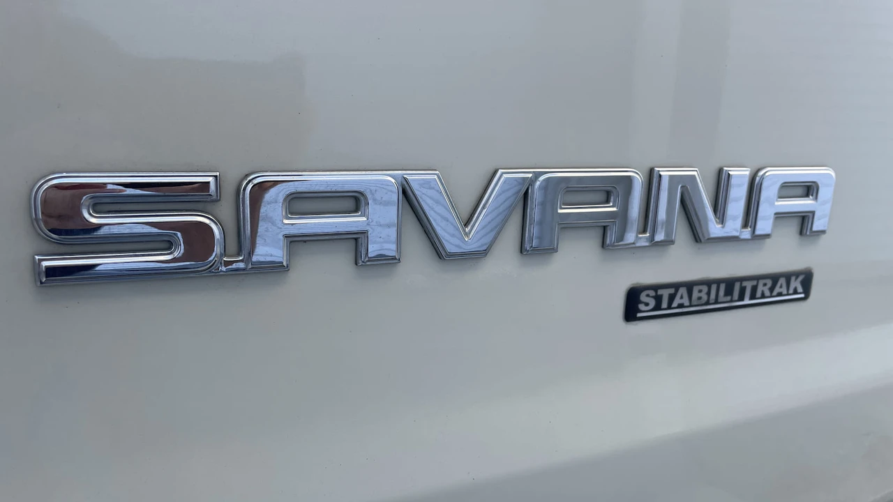 2013 GMC Savana - Image 13 of 17