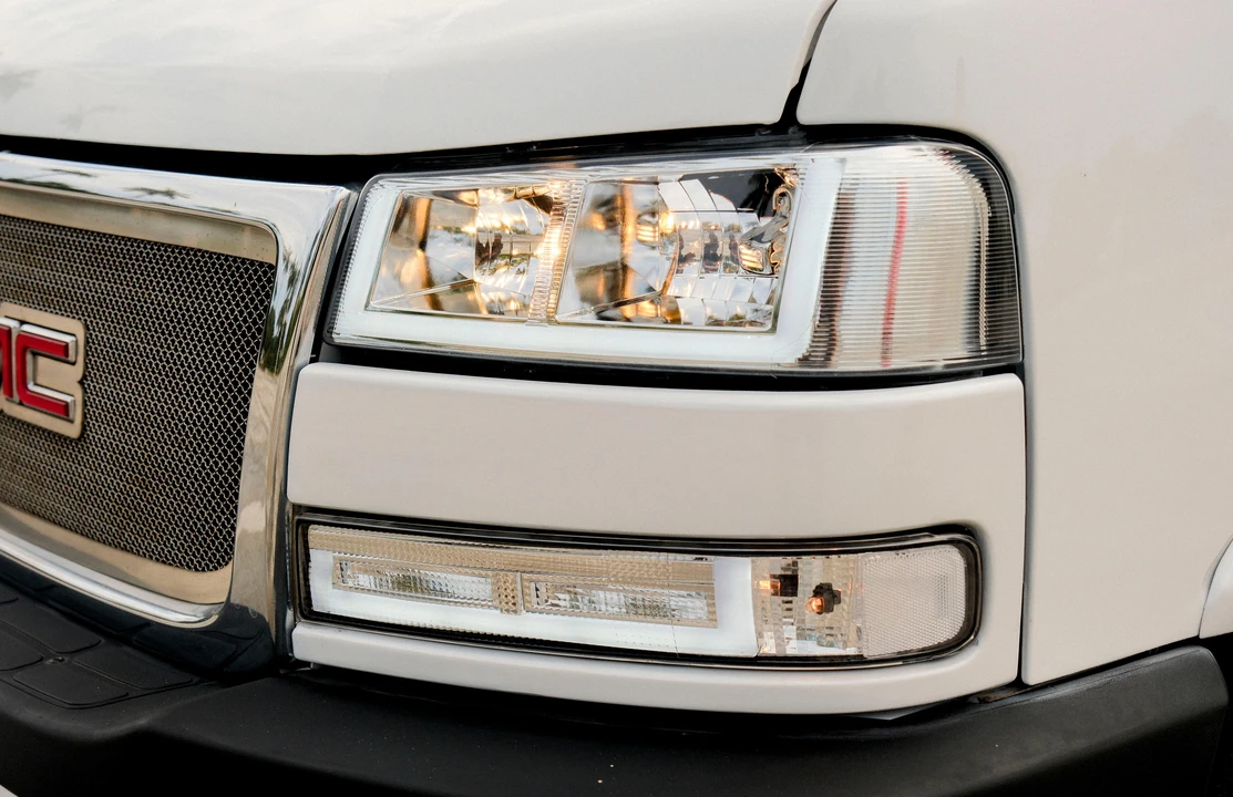 2013 GMC Savana - Image 20 of 31