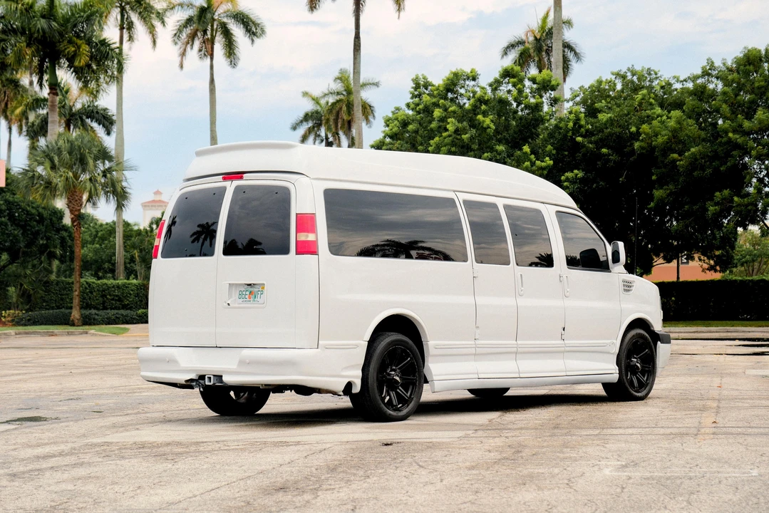 2013 GMC Savana - Image 13 of 31