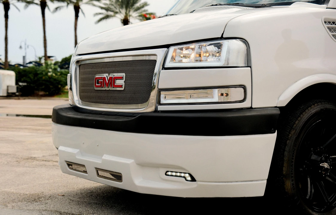 2013 GMC Savana - Image 21 of 31