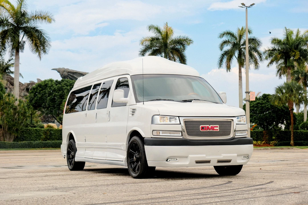 2013 GMC Savana - Image 17 of 31