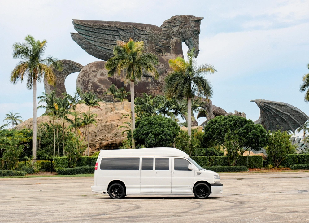 2013 GMC Savana - Image 15 of 31