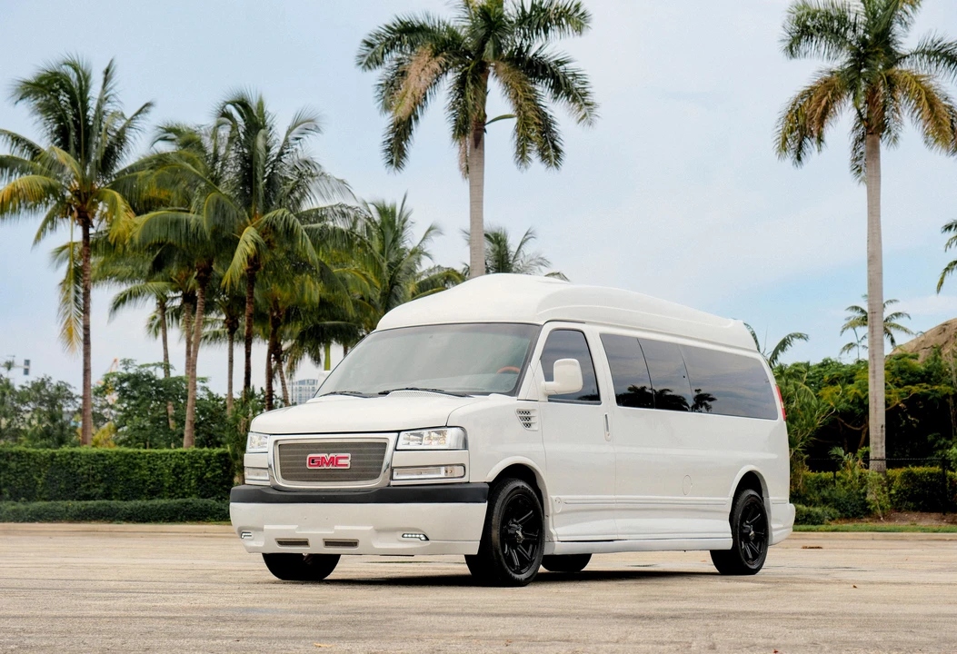 2013 GMC Savana - Image 8 of 31