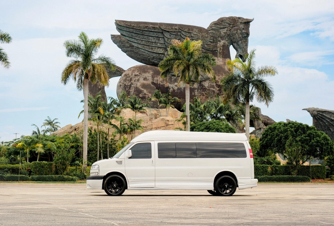2013 GMC Savana - Image 11 of 31