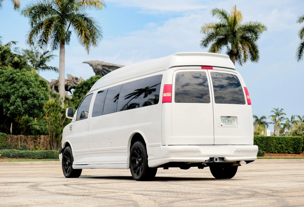 2013 GMC Savana - Image 12 of 31