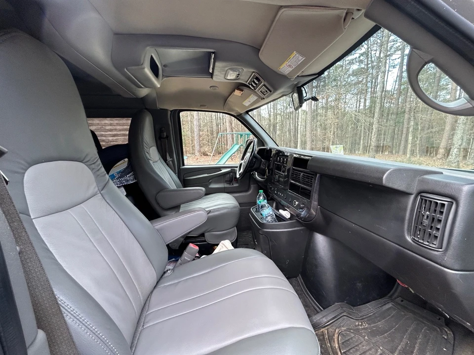 2013 GMC Savana - Image 13 of 21