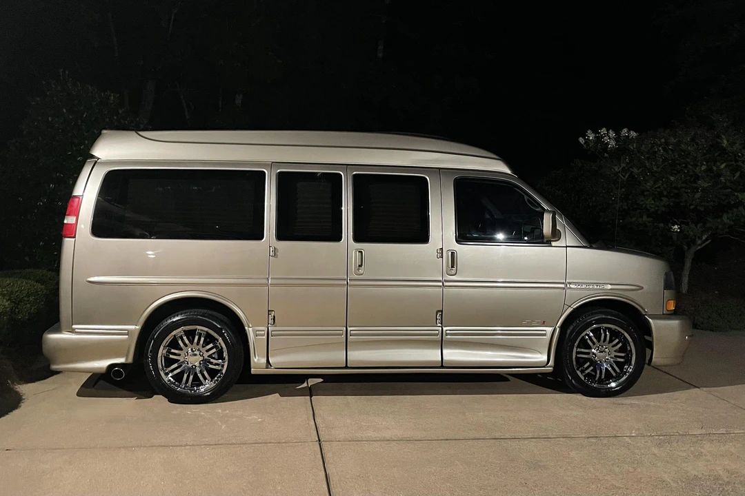 2013 GMC Savana - Image 22 of 31
