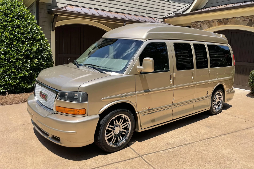 2013 GMC Savana - Image 9 of 31