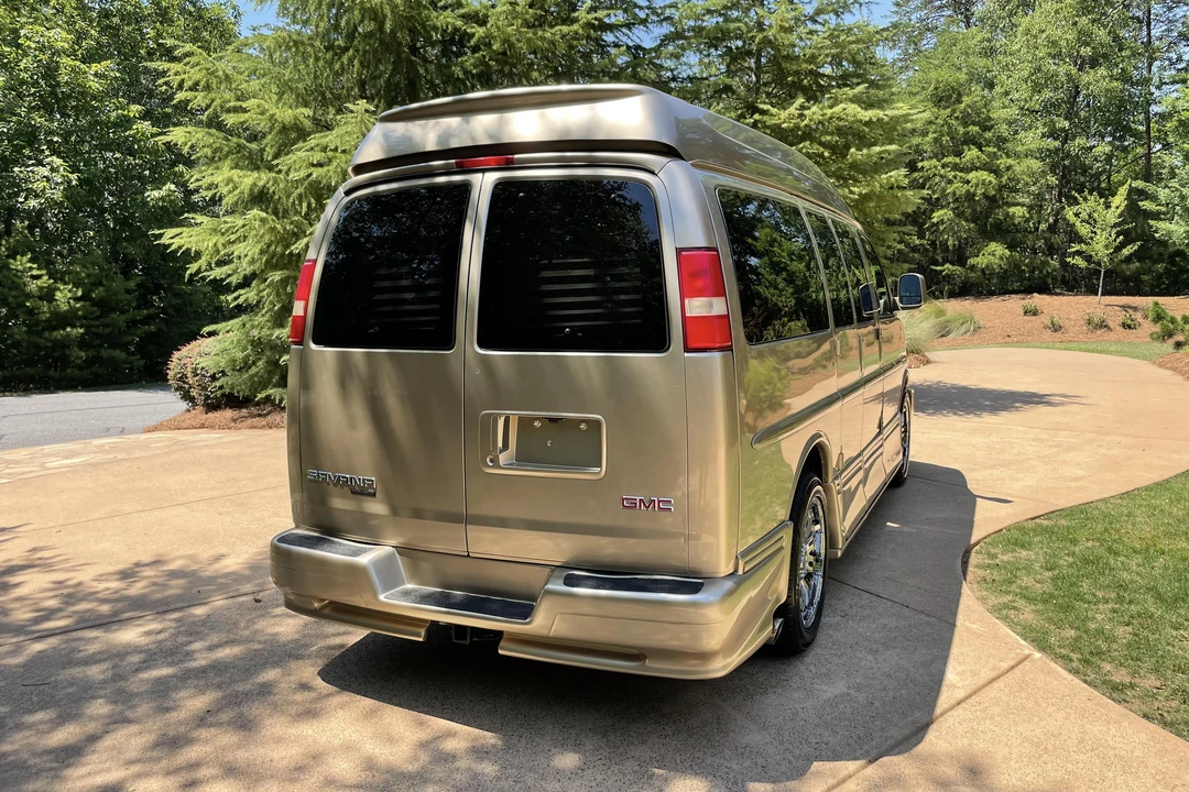 2013 GMC Savana - Image 18 of 31