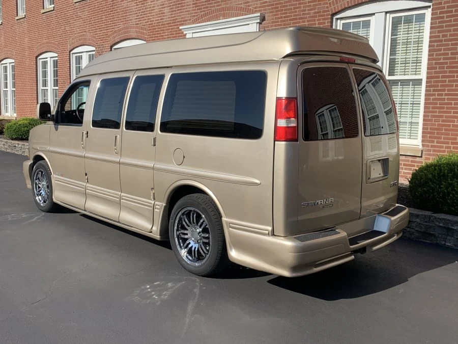 2013 GMC Savana - Image 3 of 11