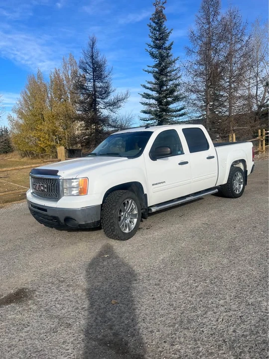 2013 GMC Sierra 3rd Gen - Image 3 of 10