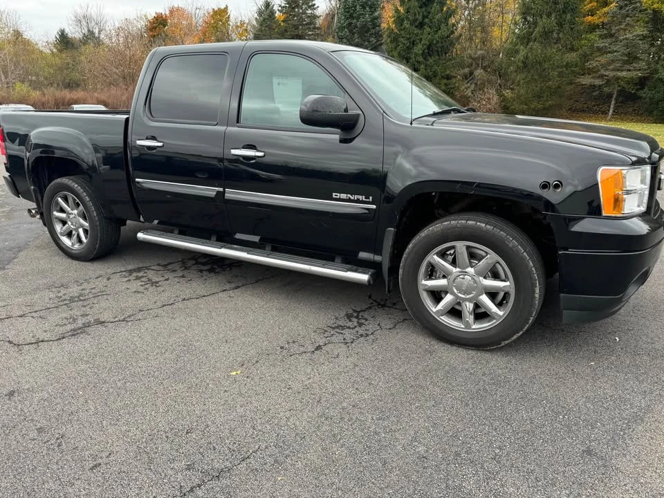 2013 GMC Sierra 3rd Gen - Image 2 of 9