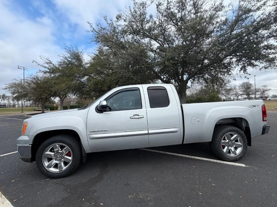 2013 GMC Sierra 3rd Gen - Image 2 of 17