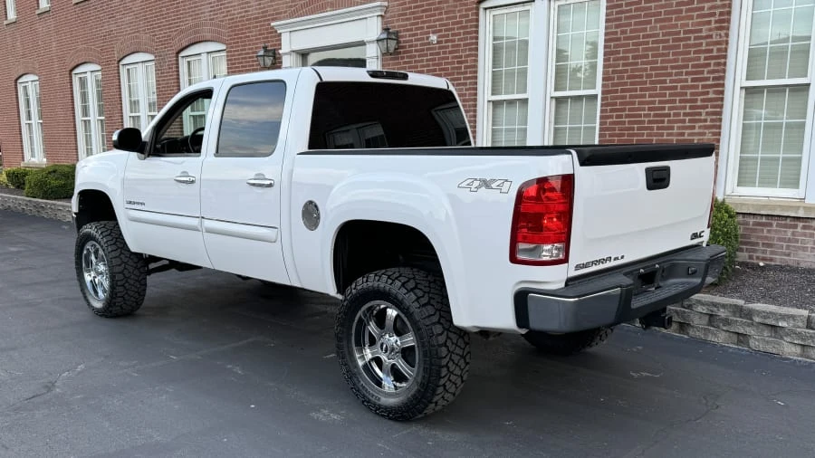 2013 GMC Sierra 3rd Gen - Image 3 of 10