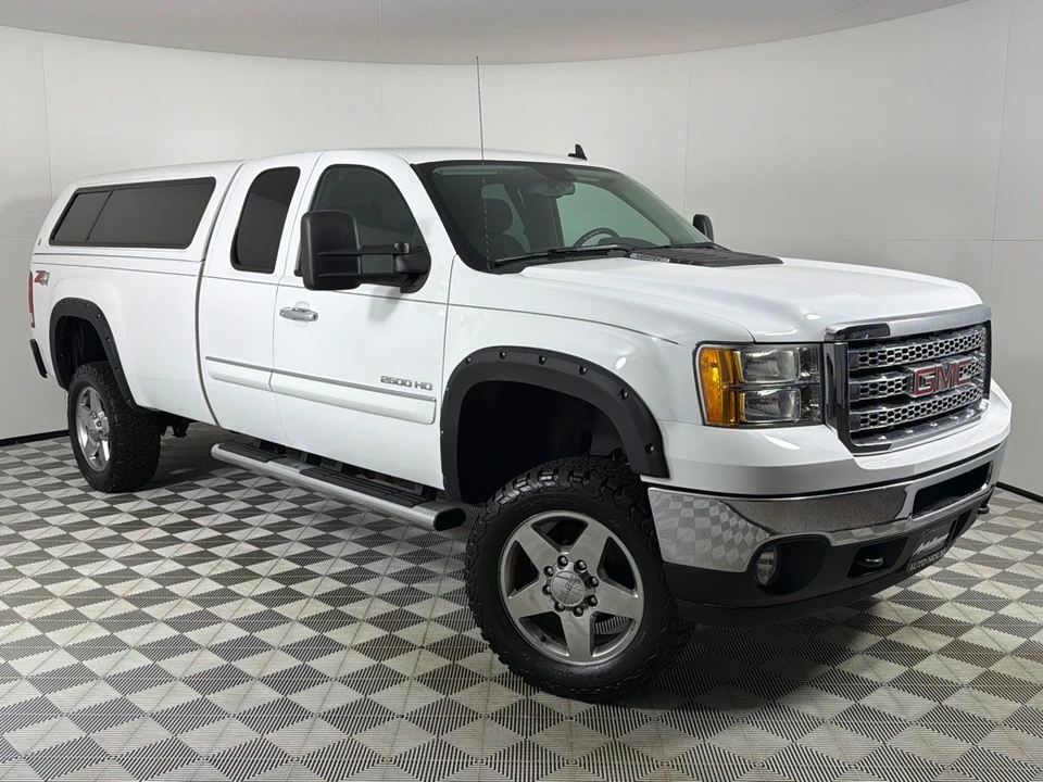 2013 GMC Sierra Heavy Duty 3rd Gen - Image 2 of 12