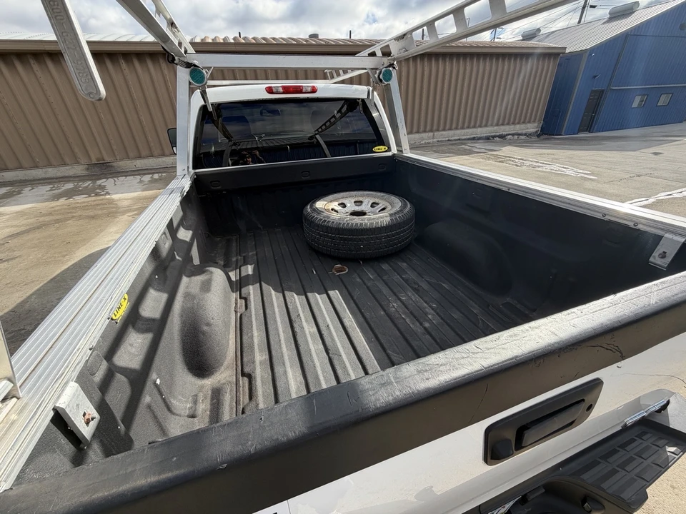 2013 GMC Sierra Heavy Duty 3rd Gen - Image 5 of 15
