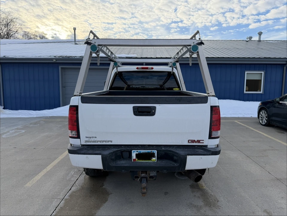 2013 GMC Sierra Heavy Duty 3rd Gen - Image 4 of 15