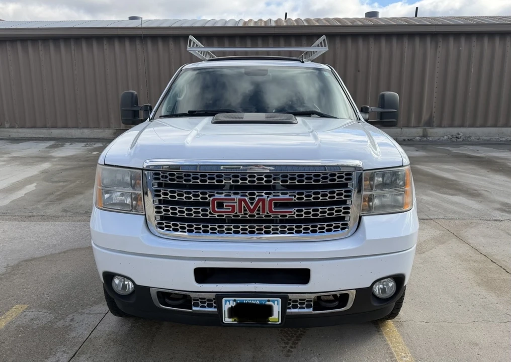 2013 GMC Sierra Heavy Duty 3rd Gen - Image 3 of 15