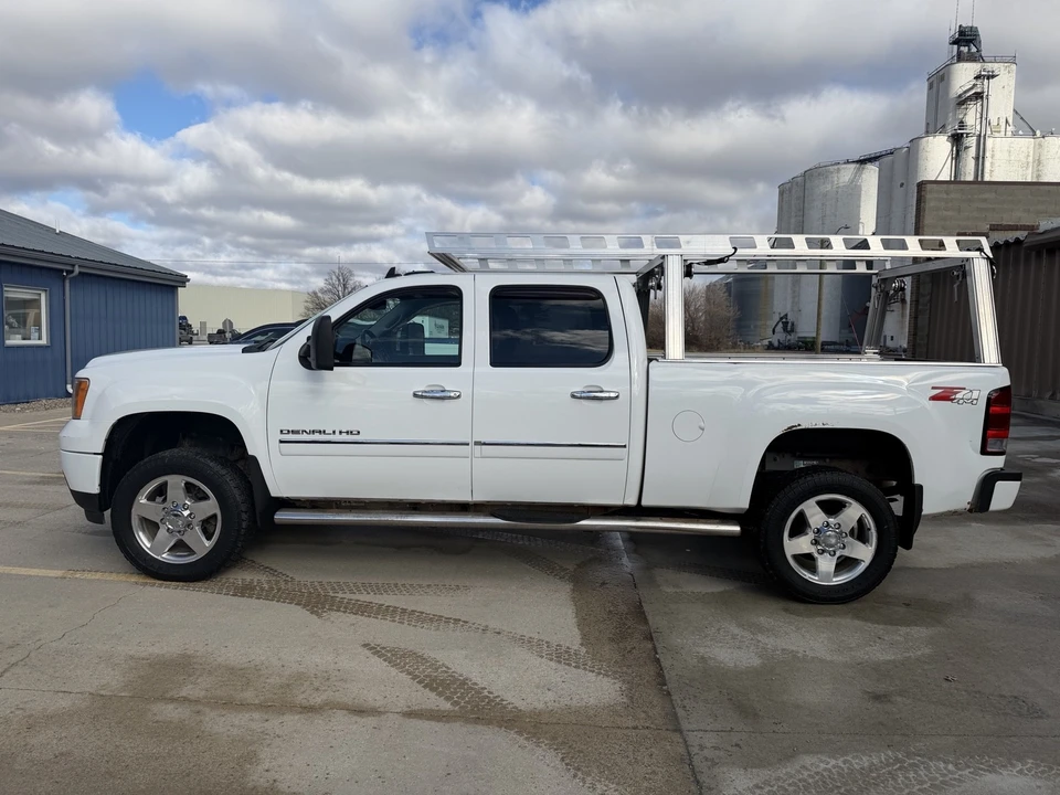 2013 GMC Sierra Heavy Duty 3rd Gen - Image 2 of 15