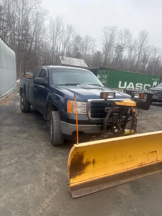 2013 GMC Sierra Heavy Duty 3rd Gen - Image 2 of 7