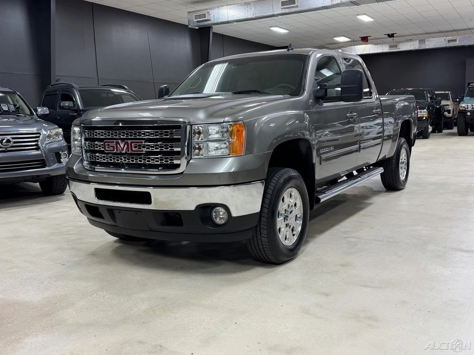 2013 GMC Sierra Heavy Duty 3rd Gen - Image 3 of 12