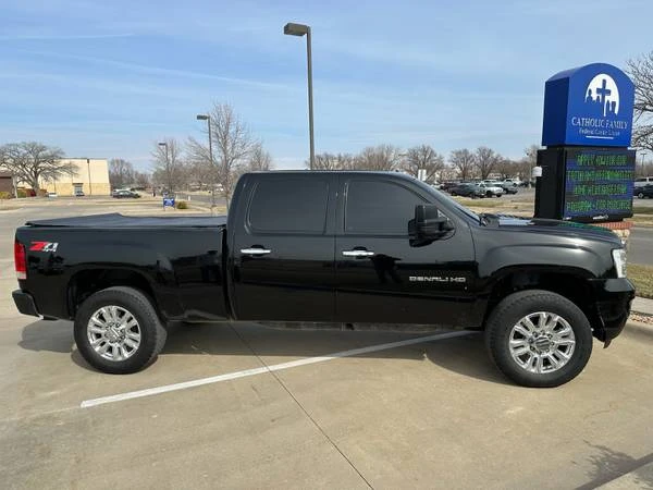 2013 GMC Sierra Heavy Duty 3rd Gen - Image 3 of 11