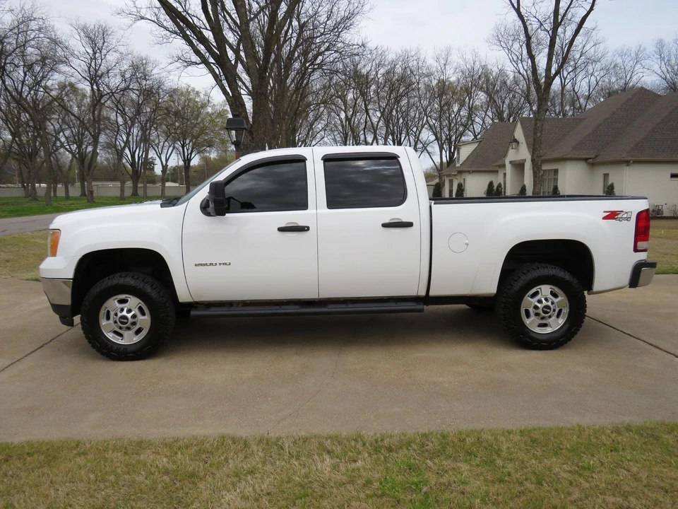 2013 GMC Sierra Heavy Duty 3rd Gen - Image 4 of 12
