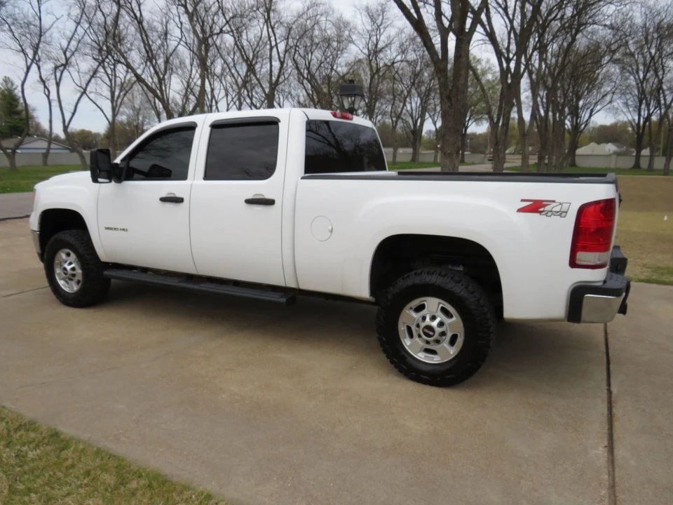 2013 GMC Sierra Heavy Duty 3rd Gen - Image 6 of 12