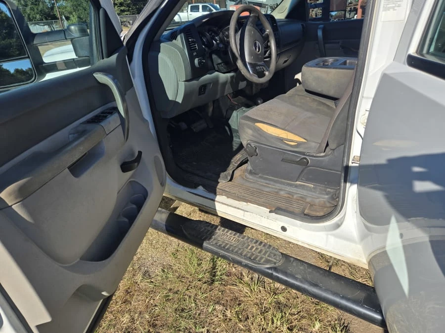 2013 GMC Sierra Heavy Duty 3rd Gen - Image 8 of 10