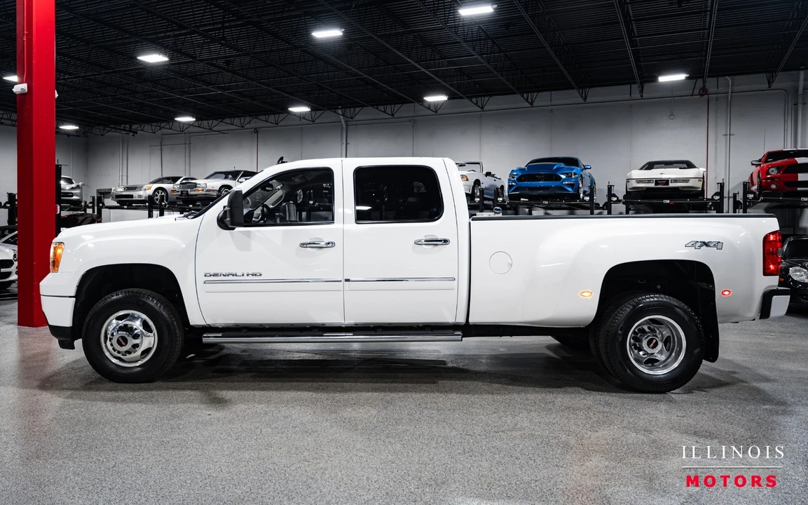 2013 GMC Sierra Heavy Duty 3rd Gen - Image 2 of 21